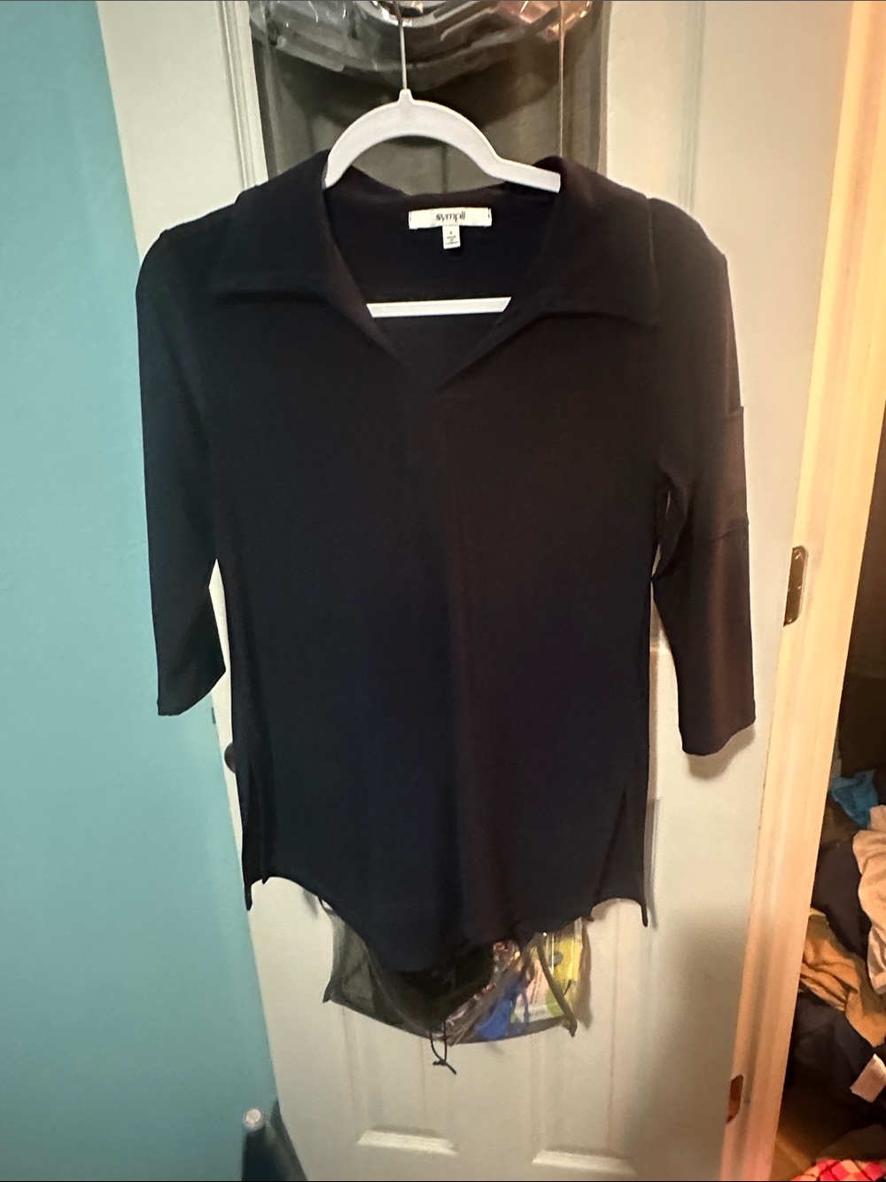 Sympli Black Collared V-Neck Long Sleeve Top